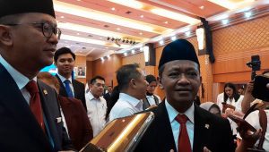 Menteri Investasi Rosan Roeslani (kiri), Menteri ESDM sekaligus calon Ketum Golkar Bahlil Lahadalia (kanan) di Gedung Nusantara Kementerian Investasi, Jakarta, Senin, 19/8/2024 | Novia Suhari/Forum Keadilan