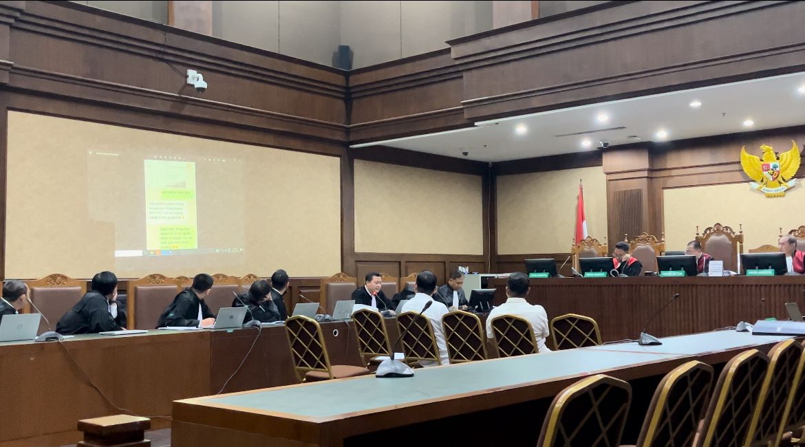 Kakak Kandung Gazalba Saleh Dicecar soal Kedekatan Adiknya dengan Fify Mulyani