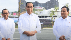 Presiden Joko Widodo (Jokowi) bersama dengan Presiden terpilih 2024-2029 dan Menteri Pertahanan RI Prabowo Subianto memberikan keterangan pers di IKN, pada Senin, 12/8/2024 | YouTube Sekretariat Presiden