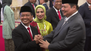Menteri ESDM Bahlil Lahadalia dan Menteri Koordinator Bidang Perekonomian Airlangga Hartarto saat di Istana Negara pada Senin, 19/8/2024 | YouTube Sekretariat Presiden