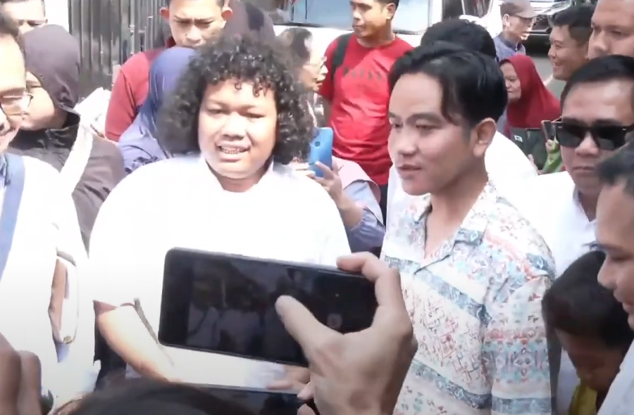 Gibran Blusukan ke Tangsel Bareng Marshel Widianto dan Raffi Ahmad