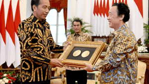 Presiden Joko Widodo (Jokowi) menerima penghargaan Agricola Medal dari Food and Agriculture Organization (FAO) | Twitter @jokowi