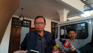Prof Mahfud MD di kawasan Senen, Jakarta Pusat, Selasa, 20/8/2024 | Novia Suhari/Forum Keadilan
