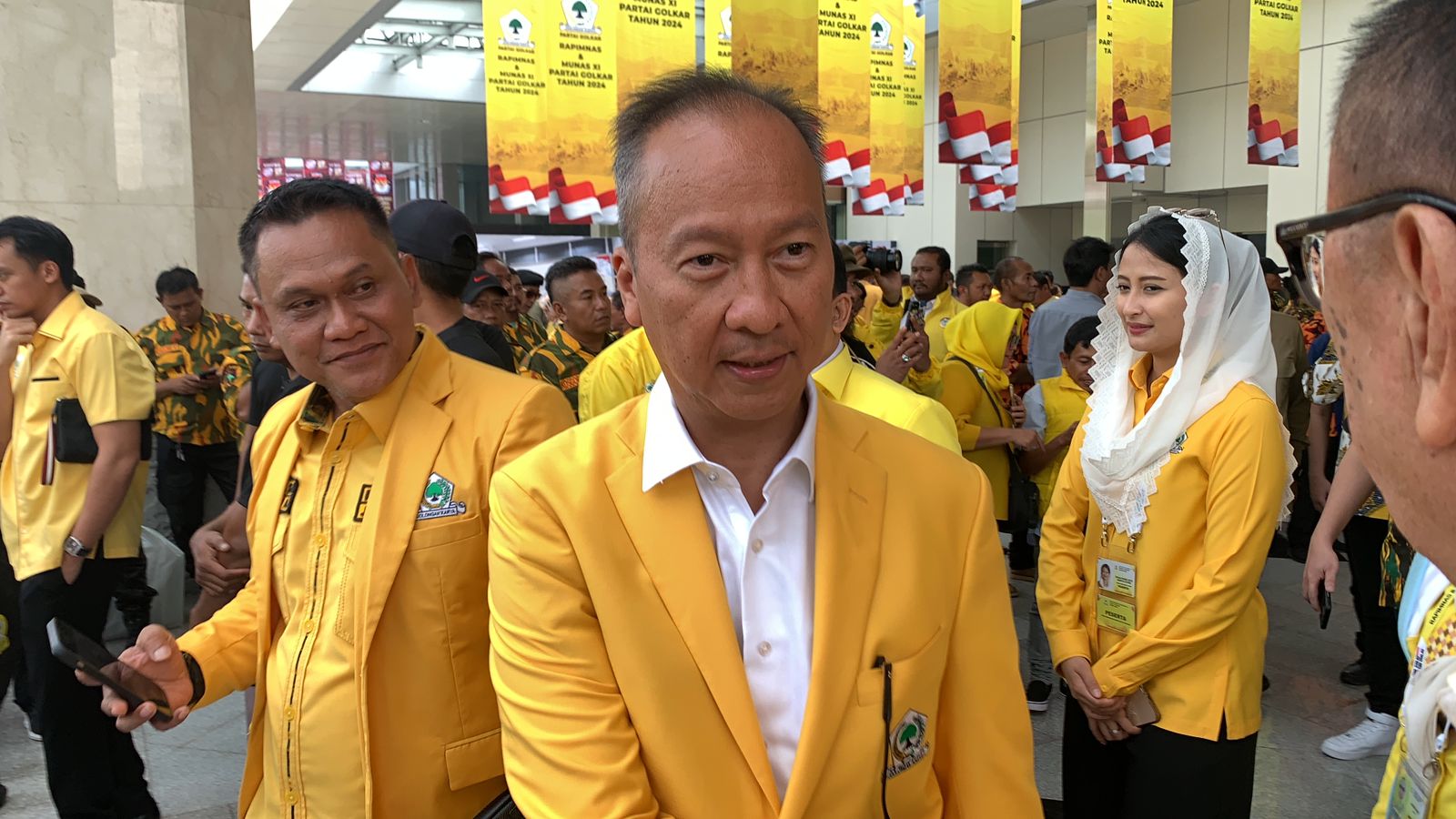 Hadapi Gelombang Politik, Plt Ketum Golkar Minta Kader Tetap Solid