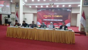 Konferensi pers di Gedung KY, Jakarta Pusat, Jumat, 6/9/2024.