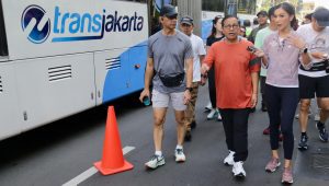 Bakal calon gubernur Jakarta Pramono Anung saat blusukan di Car Free Day (CFD) di kawasan Jakarta Pusat, Minggu, 8/9/2024. | Ist