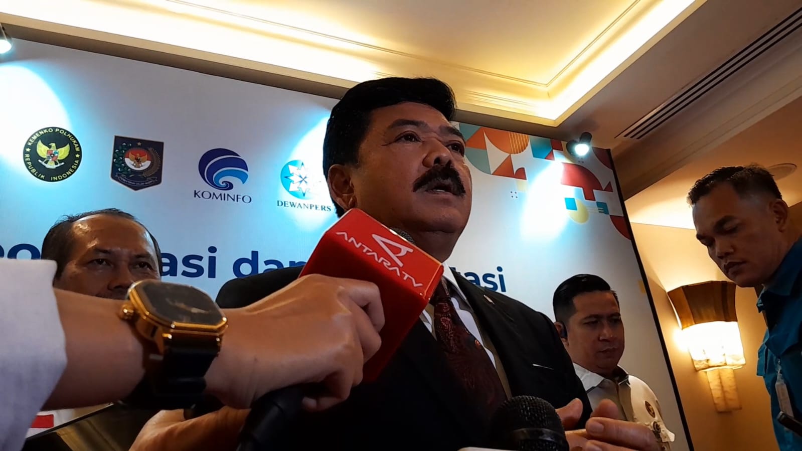 Menko Polhukam Tekankan 2 Hal Penting Kawal Pilkada 2024