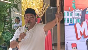 Bakal calon Wakil Gubernur Jakarta dari Partai Demokrasi Indonesia Perjuangan (PDIP) Rano Karno saat bertemu simpul relawan, di Warung Doel, di Jagakarsa, Jakarta Selatan, Jumat, 6/9/2024 | Ali Mansur/Forum Keadilan
