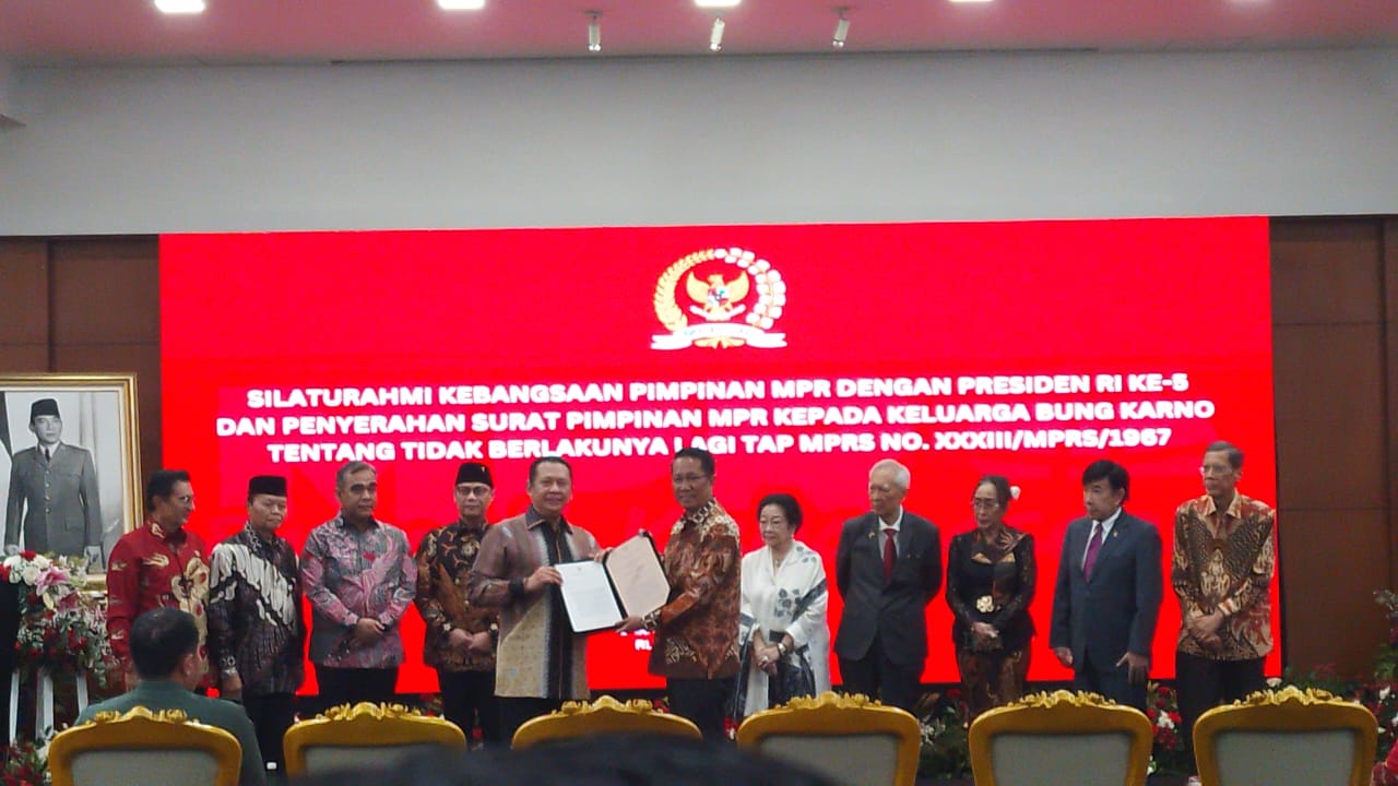 Silaturahmi Kebangsaan: MPR Serahkan Surat Pencabutan TAP MPRS 33/1967 ke Keluarga Bung Karno
