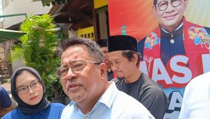 Bakal calon Wakil Gubernur Jakarta Rano Karno alias bang Doel saat ditemui di Warung Garasi Si Doel, Lebak Bulus, Jakarta Selatan, Senin, 9/9/2024 | Ali Mansur/Forum Keadilan