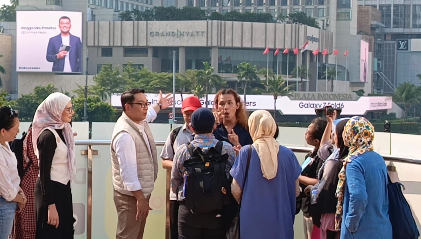 Jajal TransJakarta Bareng Disabilitas, RK: Ciri Kota yang Baik adalah Adil Buat Semua
