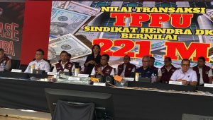Kabareskrim Polri Komjen Wahyu Widada (tengah) saat memberikan keterangan kepada media di Lapangan Bhayangkara Mabes Polri, Jakarta Selatan Rabu, 18/9/2024 | Ari Kurniansyah/Forum Keadilan