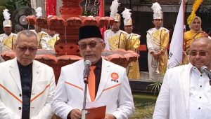Presiden PKS Ahmad Syaikhu saat konferensi pers di Kantor DPP PKS, Jakarta Selatan, Kamis, 19/9/2024 | Ali Mansur/Forum Keadilan
