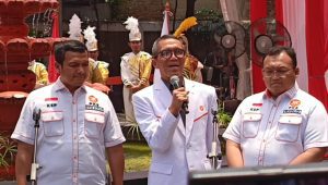 Juru bicara Partai Keadilan Sejahtera (PKS) Ahmad Mabruri (tengah) saat ditemui di Kantor DPP PKS, Jakarta Selatan, Kamis, 19/9/2024 | Ali Mansur/Forum Keadilan