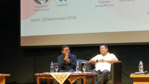 Calon Gubernur dan Wakil Gubernur Jakarta dari Partai Demokrasi Indonesia (PDIP) Pramono Anung (kemeja hitam)-Rano Karno (kemeja putih) di Teater Kecil Taman Ismail Marzuki (TIM) di Cikini, Jakarta Pusat, Senin, 23/9/2024 | Ali Mansur/Forum Keadilan