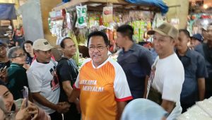 Calon Wakil Gubernur Jakarta nomor urut 3 Rano Karno alias Bang Doel blusukan ke Pasar Tradisional Lenteng Agung, Jagakarsa, Jakarta Selatan, Rabu, 25/9/2024 | Ali Mansur/Forum Keadilan