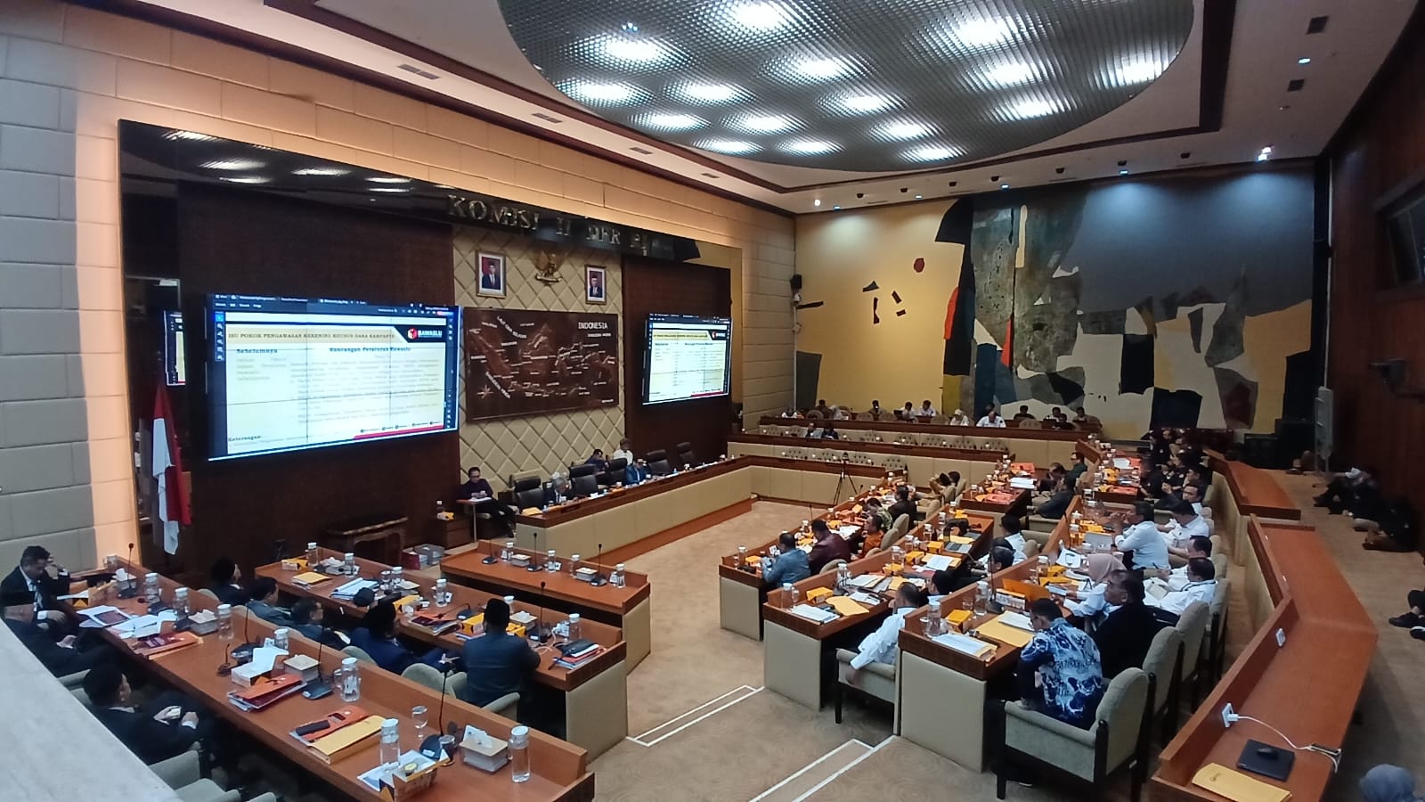 Komisi II Ingatkan KPU: Sirekap Alat Bantu, Bukan Alat Ganggu