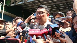 Calon Gubernur Jakarta nomor urut 1 Ridwan Kamil (RK) setelah melakukan blusukan di pemukiman padat di Pancoran, Jakarta Selatan, Kamis, 26/9/2024 | Ali Mansur/Forum Keadilan