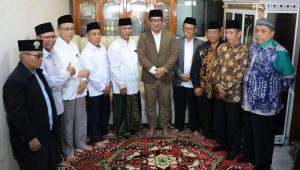 Calon Gubernur dan Wakil Gubernur nomor urut 1 Ridwan Kamil-Suswono (RIDO) saat bersilaturahmi dengan Ketua DMI Jakarta KH. Ma’mun Al-Ayyubi di Papanggo, Jakarta Utara | ist