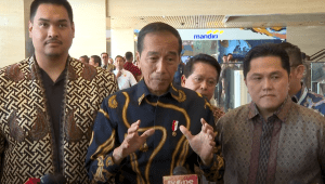 Presiden Joko Widodo (Jokowi) memberikan keterangan pers usai meresmikan Kawasan Indonesia Islamic Financial Center, di Menara Danareksa, Gambir, Jakarta Pusat, Selasa, 17/9/2024. | YouTube Sekretariat Presiden