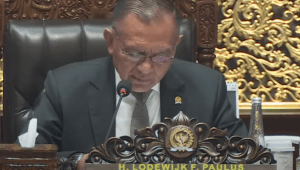 Wakil Ketua DPR RI Lodewijk F. Paulus dalam Rapat Paripurna DPR ke-7 Masa Sidang I Tahun 2024-2025 yang digelar di Kompleks MPR/DPR, Senayan, Jakarta, Kamis, 19/9/2024. | YouTube TVR Parlemen