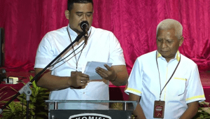 Calon gubernur (Cagub) Sumatra Utara (Sumut) Bobby Nasution dan Calon Wakil gubernur Surya dalam rapat pleno terbuka pengundian dan penetapan nomor urut Pilgub 2024 yang dilakukan Komisi Pemilihan Umum (KPU) Sumut, 23/9/2024 malam. | YouTube KPU Provinsi Sumut