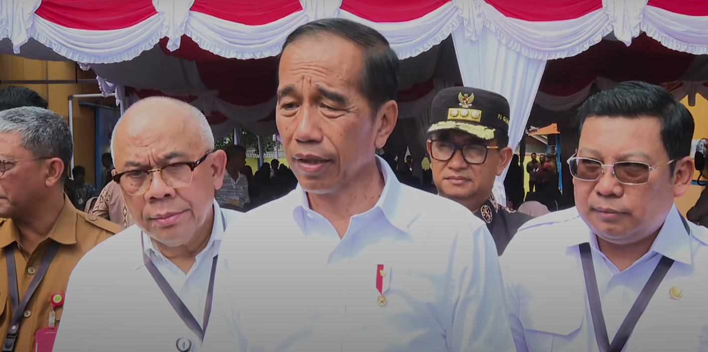 Jokowi ke Warga Paser: Kalau Ketemu Presiden Terpilih Sampaikan Minta Dilanjutkan