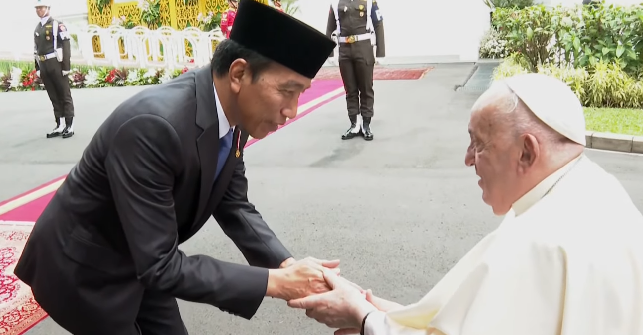 Paus Fransiskus Tiba di Istana Merdeka Disambut Jokowi