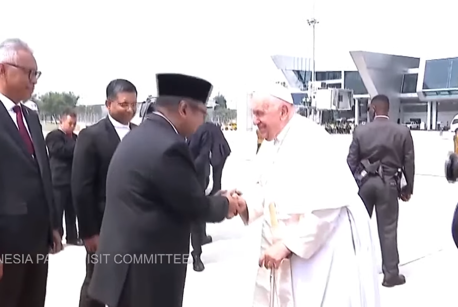 Paus Fransiskus Tinggalkan Indonesia, Lanjutkan Perjalanan Apostolik ke Papua Nugini
