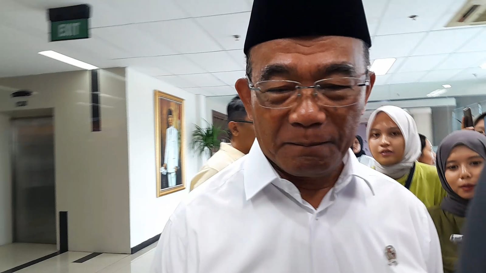 Jumlah Kelompok Kelas Menengah Turun, Menko PMK: Nanti Dinaikan