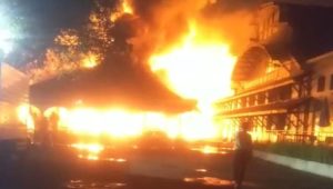 Kebakaran terjadi di Pos Bloc, Jalan Pos, Pasar Baru, Jakarta Pusat, Selasa, 10/9/2024 dini hari | ist