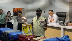 Komisi Pemberantasan Korupsi (KPK) menyita barang bukti berupa uang sejumlah Rp10 miliar dalam kasus Operasi Tangkap Tangan (OTT) di lingkungan Pemerintahan Provinsi Kalimantan Selatan (Pemprov Kalsel) | Merindra Faradianti