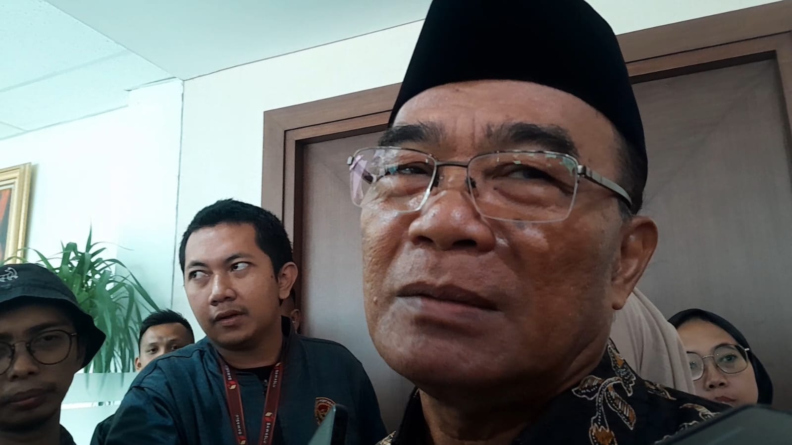 MenkoPMK Pantau Penurunan Jumlah Kelas Menengah