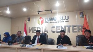 Prescon conference Badan Pengawas Pemilu (Bawaslu) di media center Bawaslu RI, Jakarta, Senin, 28/10/2024 | Syahrul Baihaqi/Forum Keadilan