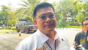 Direktur Reserse Kriminal Khusus (Direskrimsus) Polda Metro Jaya Komisaris Besar Ade Safri Simanjuntak saat memberikan keterangan kepada media di Polda Metro Jaya, Jakarta Selatan, Rabu, 30/10/2024 | Ari Kurniansyah/Forum Keadilan