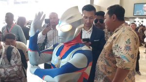 Anggota DPR RI terpilih periode 2024-2029 Jamaludin Malik tampil unik saat menuju pelantikannya pada Selasa, 1/10/2024 | Muhammad Reza/Forum Keadilan