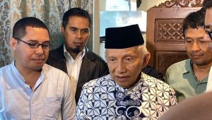 Ketua Majelis Syura Partai Ummat Amien Rais saat memberikan keterangan kepada media di Restoran Al Jazeera Signature Restaurant & Lounge, Kebon Sirih, Menteng, Jakarta Pusat pada Selasa 1/10/2024 | Ari Kurniansyah/Forum Keadilan