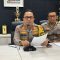Kabid Humas Polda Metro Jaya, Kombes Pol Ade Ary Syam Indradi (kiri) didampingi Kasubdit Penmas Humas Polda Metro Jaya Kompol Bambang Askar Sodiq (Kanan) di Polda Metro Jaya, Jakarta Selatan, Rabu, 9/10/2024 | Ari Kurniansyah/Forum Keadilan
