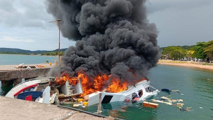 Cagub Malut Benny Laos Tewas Usai Speedboat yang Ditumpanginya Terbakar