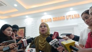 Anggota KPU RI Betty Epsilon Idroos di Kantor KPU, Kamis, 7/11/2024. I Syahrul Baihaqi/Forum Keadilan