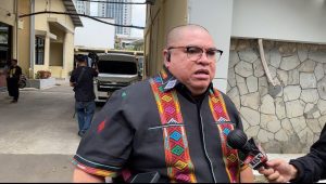 Pengacara Vadel Fajar Badjideh, Razman Arif Nasution di Polda Metro Jaya, Jakarta Selatan, Rabu, 6/11/2024 | Ari Kurniansyah/Forum Keadilan