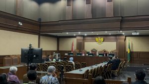 Sidang perdana kasus dugaan suap dalam eksekusi lahan PT Pertamina yang menjerat mantan Panitera Pengadilan Negeri (PN) Jakarta Timur Rina Pertiwi di Pengadilan Negeri Tindak Pidana Korupsi (Tipikor) Jakarta Pusat (Jakpus), Kamis, 21/11/2024 | Merinda Faradianti/Forum Keadilan