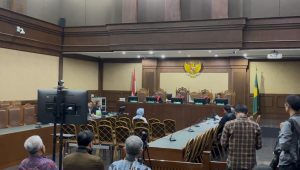 Sidang perdana kasus dugaan suap dalam eksekusi lahan PT Pertamina yang menjerat mantan Panitera Pengadilan Negeri (PN) Jakarta Timur Rina Pertiwi di Pengadilan Negeri Tindak Pidana Korupsi (Tipikor) Jakarta Pusat (Jakpus), Kamis, 21/11/2024 | Merinda Faradianti/Forum Keadilan