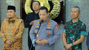 Kapolri Jenderal Listyo Sigit Prabowo membahas kesiapan Pilkada, Mabes Polri, Jakarta, 25/11/2024.