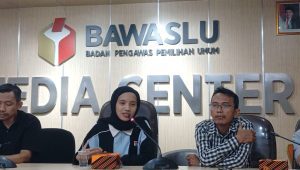 Konferensi Pers Koalisi Damai bertajuk ‘Gunakan Hak Pilih, Rujuk Informasi yang Benar’ di Media Center Badan Pengawas Pemilu (Bawaslu) RI, Jakarta Pusat, Selasa, 26/11/2024 | Syahrul Baihaqi/Forum Keadilan