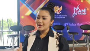 Penyanyi Fitri Carlina di kawasan Senayan Jakarta, Jumat, 29/11/2024 | dok. Forum Keadilan