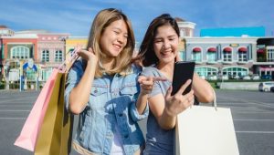 Ilustrasi Perempuan Berbelanja | Ist