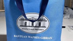 Goodie Bag Bantuan Wapres Gibran | Twitter @JhonSitorus_18