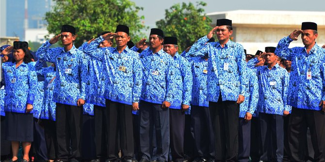 Gaji Guru akan Naik 2025, Ketahui Gaji Guru PNS Hingga Honorer Saat Ini