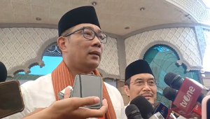 Calon Gubernur dan Calon wakil gubernur Jakarta nomor urut 1 Ridwan Kamil dan Suswono di Mesjid Al-Kautsar Polda Metro Jaya, Jakarta Selatan, Kamis, 21/11/2024 | Ari Kurniansyah/Forum Keadilan